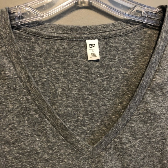 NWOT Grey Closet Staple V-neck- Sm, med, lg - Picture 2 of 4